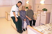 WWCRCH 香港西區婦女福利會護養安老院
